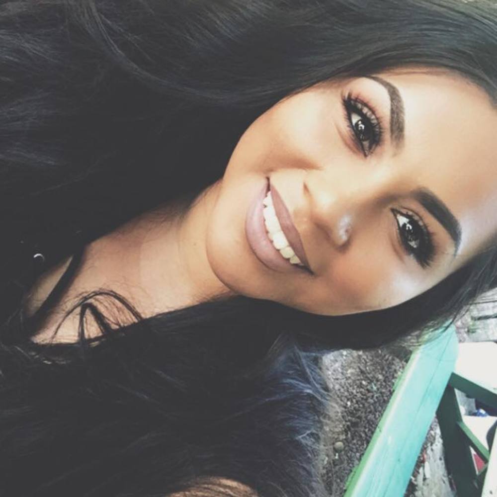 Meet your Posher, Roxana